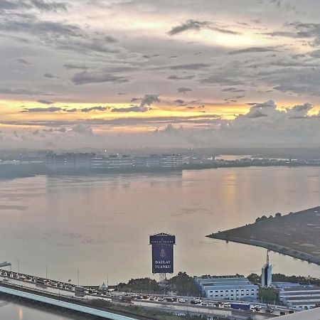 Yussy 2 Bedrooms Condo At R&F Princess Cove Johor Bahru Buitenkant foto